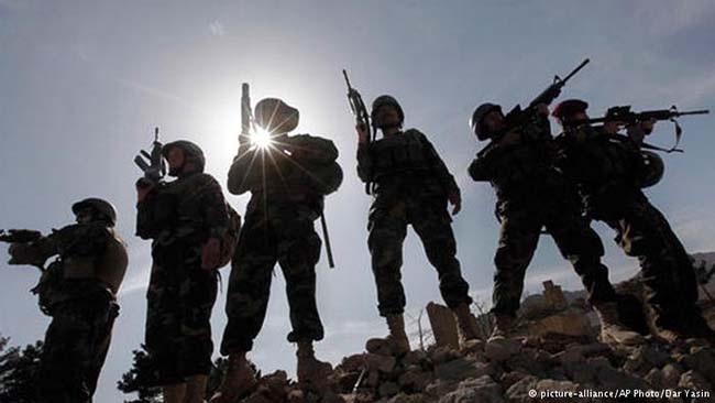 در حمله نیروهای امنیتی به زندان طالبان در هلمند ۶۰ زندانی آزاد شدند